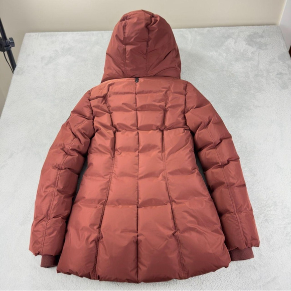 Mackage Women's Sz Small Adali-NFR 90% Duck Down, 10% Feathers Duck Down Puffer - Picture 5 of 8